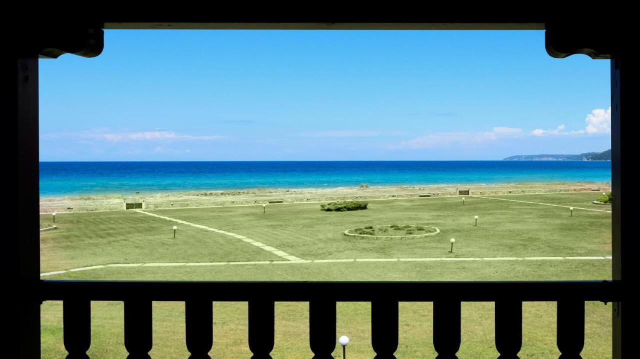 Soleado Beachfront Villa Skála Foúrkas Dış mekan fotoğraf